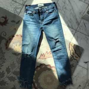 Denim frayed skinny jeans